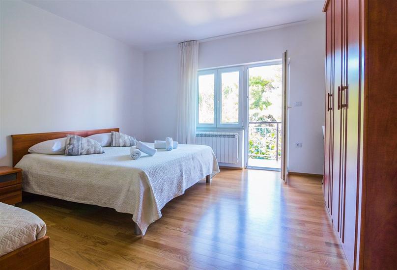 Apartment A4, for 4 persons