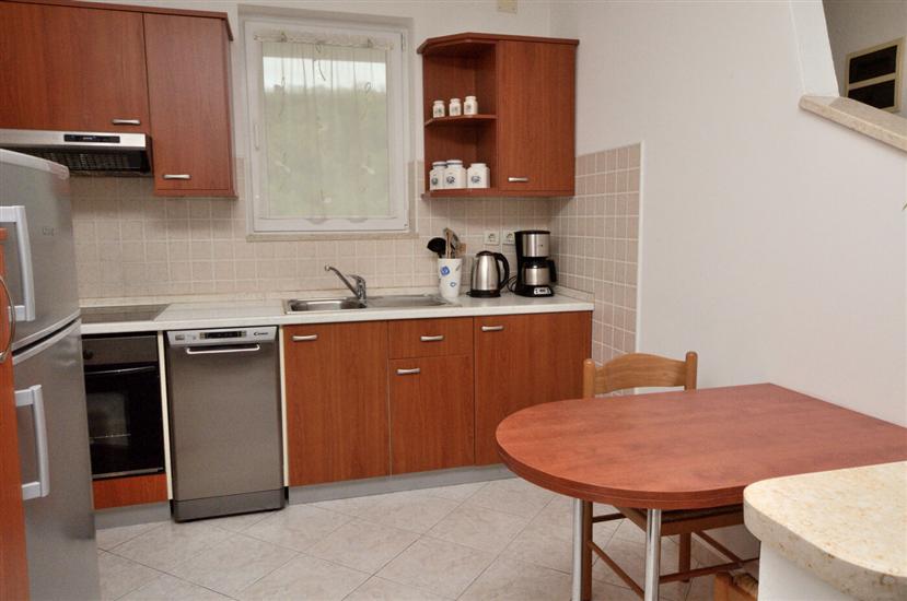 Apartment A1, for 5 persons