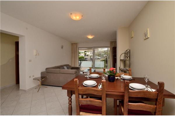 Apartment A1, for 5 persons