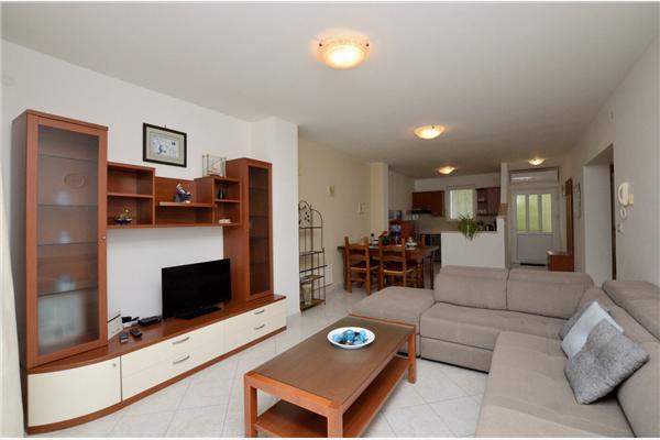 Apartment A1, for 5 persons