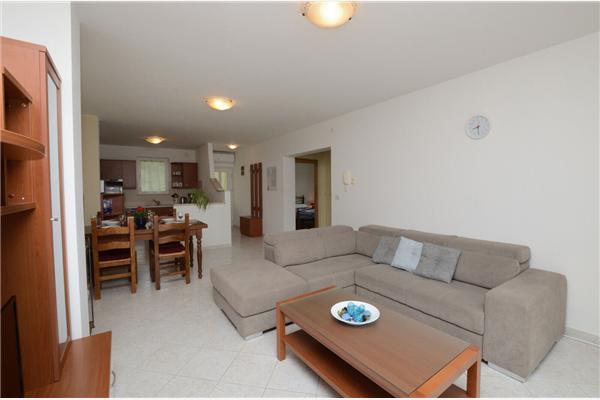 Apartment A1, for 5 persons