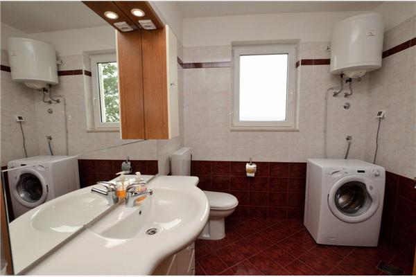 Apartment A1, for 5 persons