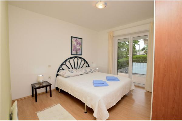 Apartment A1, for 5 persons