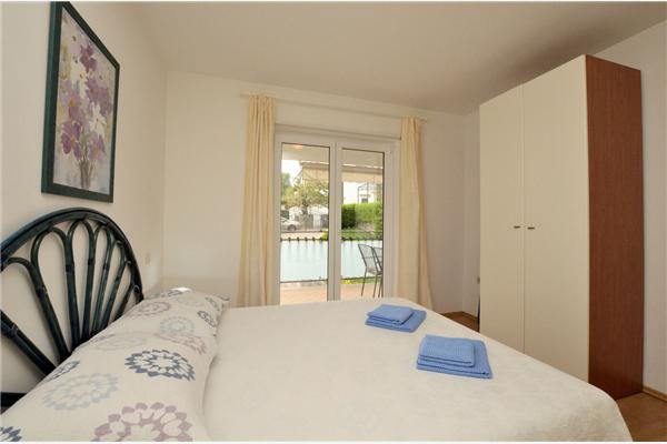 Apartment A1, for 5 persons