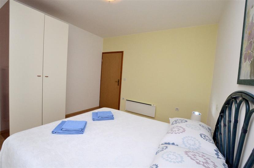 Apartment A1, for 5 persons