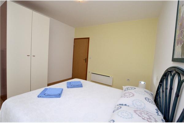 Apartment A1, for 5 persons