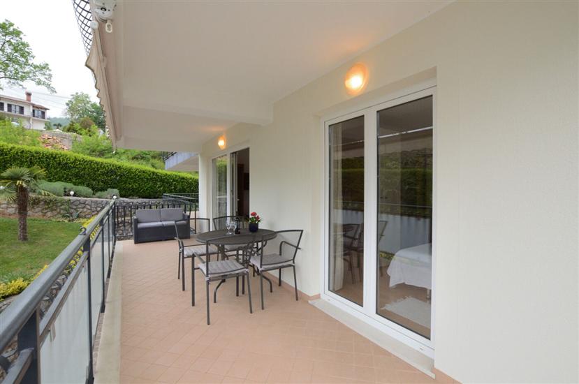 Apartment A1, for 5 persons