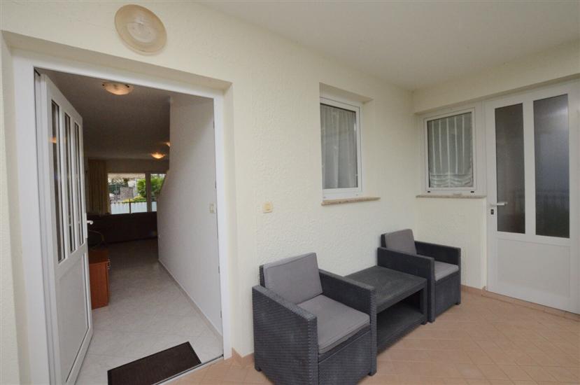 Apartment A1, for 5 persons