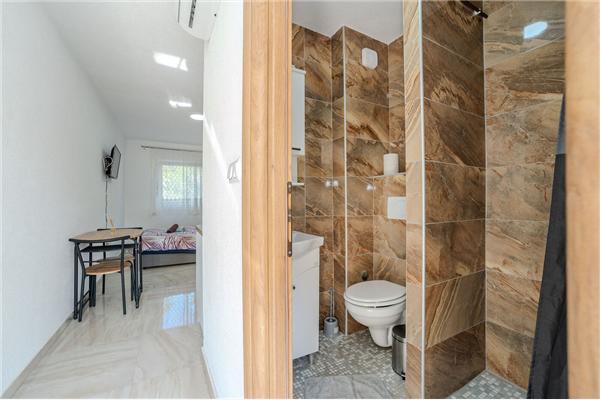 Room S2, for 2 persons