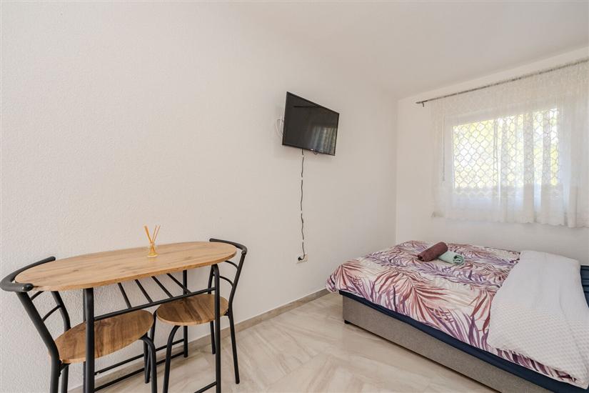 Room S2, for 2 persons