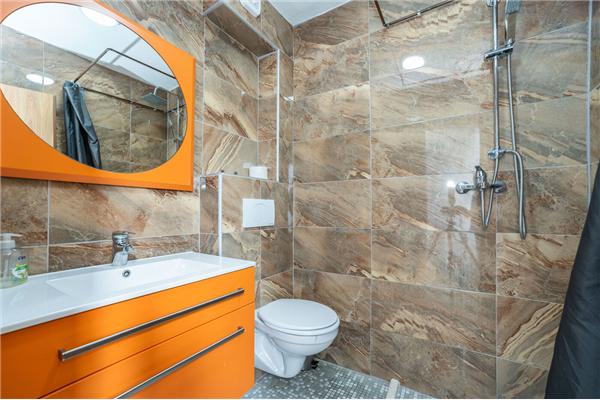 Room S6, for 2 persons