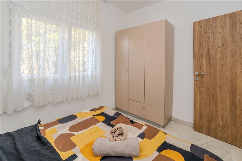 Apartment A8, for 6 persons
