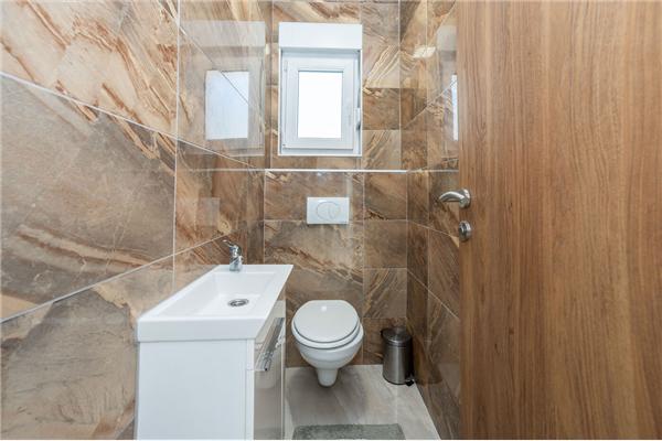 Apartment A8, for 6 persons