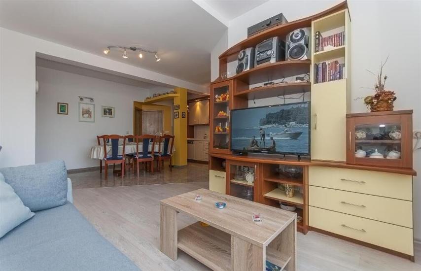 House K1, for 8 persons