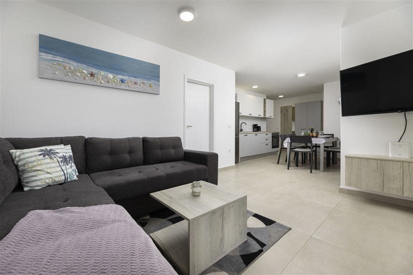 Apartment A1, for 5 persons