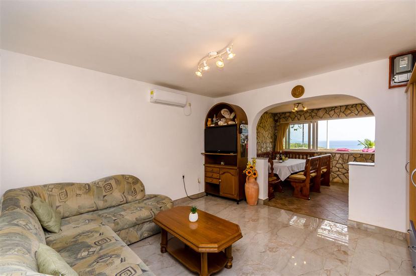 House K1, for 8 persons