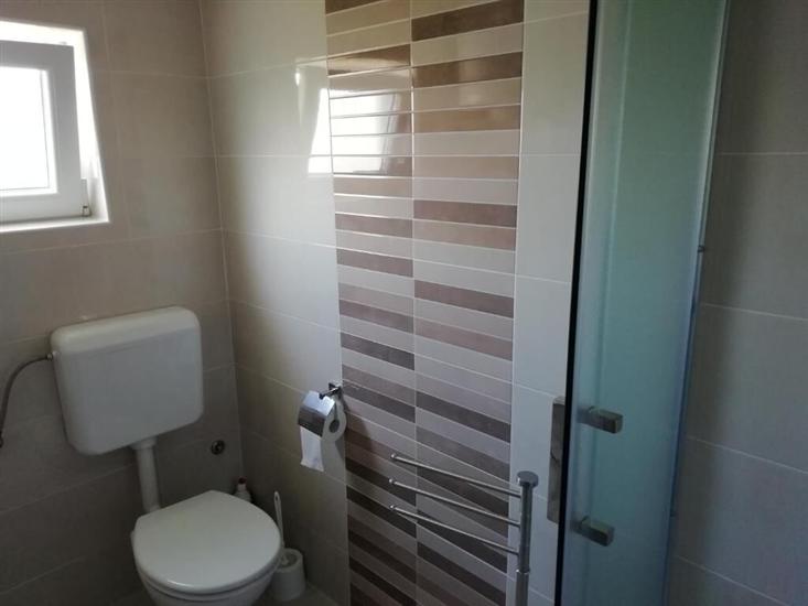 Apartment A1, for 5 persons