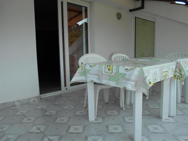 Apartment A1, for 5 persons