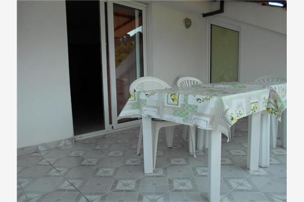 Apartment A1, for 5 persons