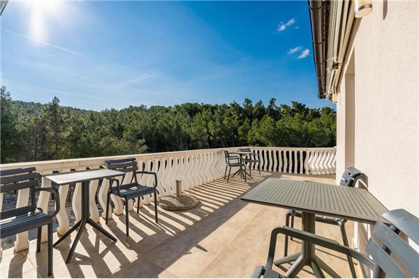 Room S6, for 2 persons