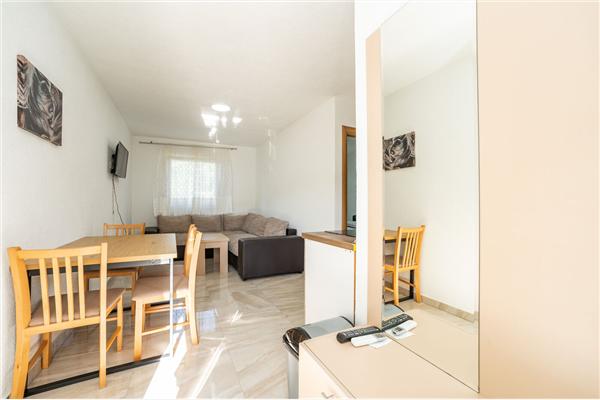Apartment A4, for 4 persons