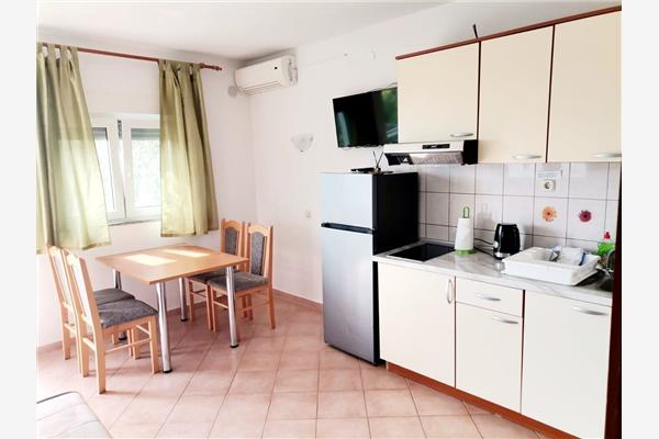 Apartment A4, for 3 persons