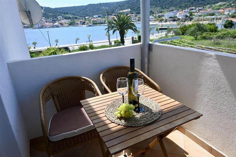 Apartment A1, for 6 persons