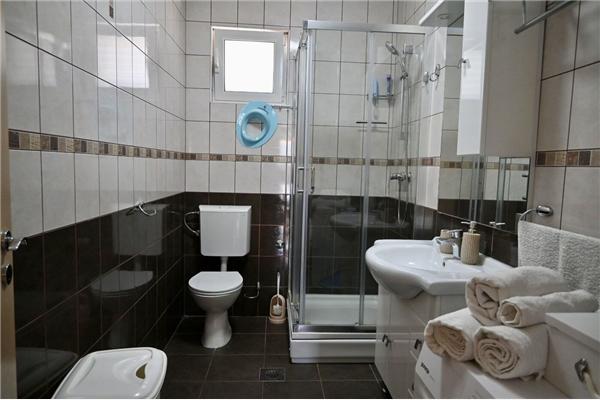 Apartment A1, for 6 persons