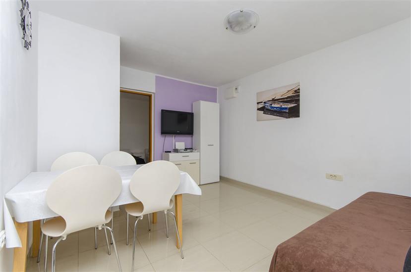 Apartment A1, for 8 persons