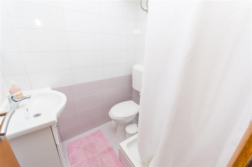 Apartment A1, for 8 persons