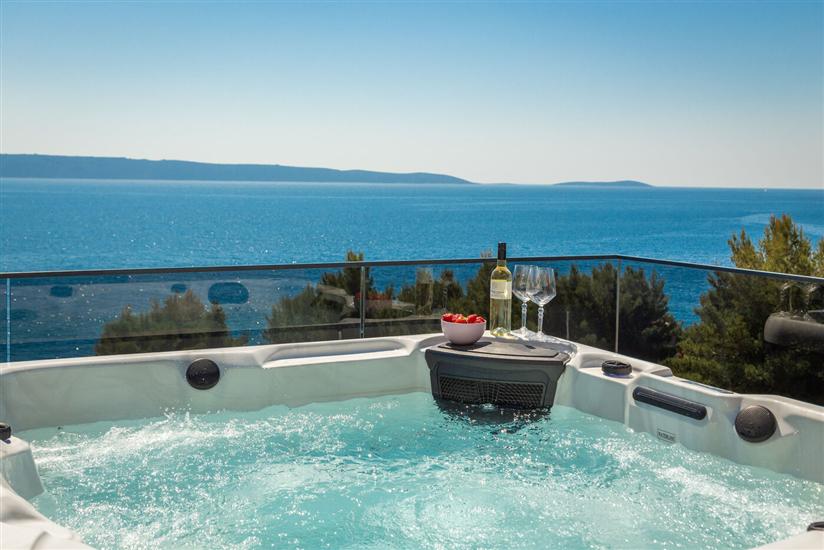 House K1, for 10 persons