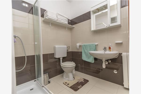 Apartman A2, na 5 osebe