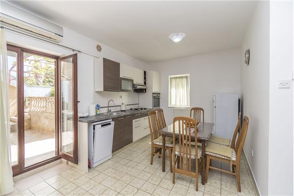 Apartman A2, na 5 osebe