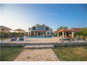 Villa Sibenik Riviera,BookSereneFrom 357 €