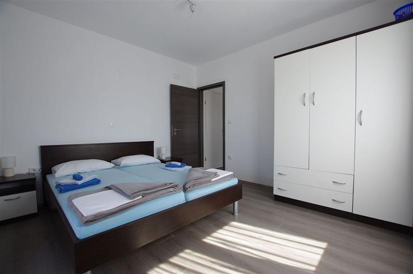 Apartment A2, for 3 persons