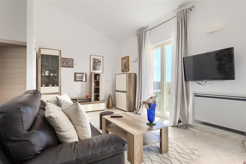 House K1, for 8 persons