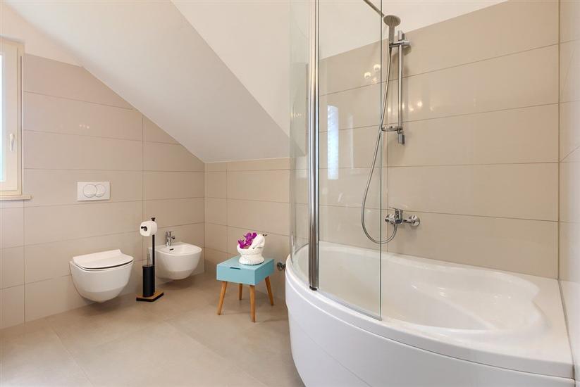 House K1, for 8 persons