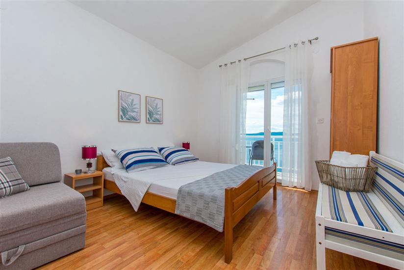 Apartment A1, for 7 persons