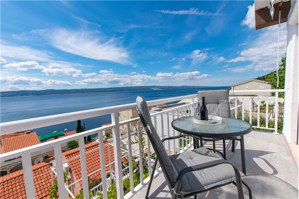 Apartment A1, for 7 persons