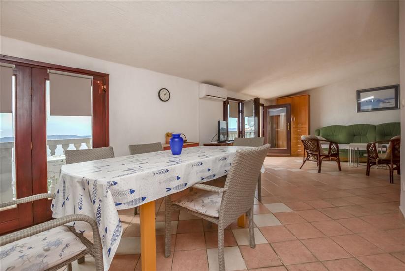 Apartment A3, for 6 persons