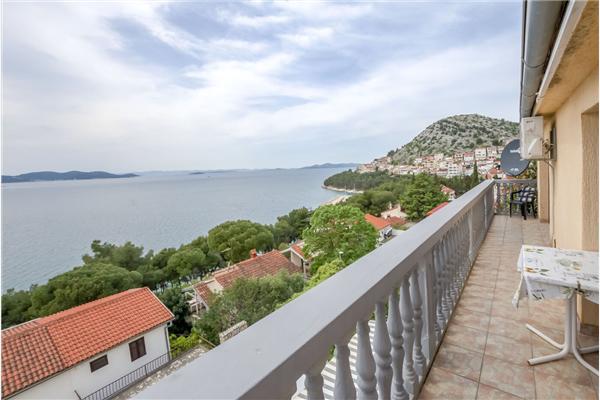 Apartment A3, for 6 persons