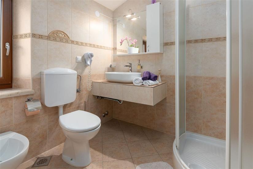 House K1, for 8 persons