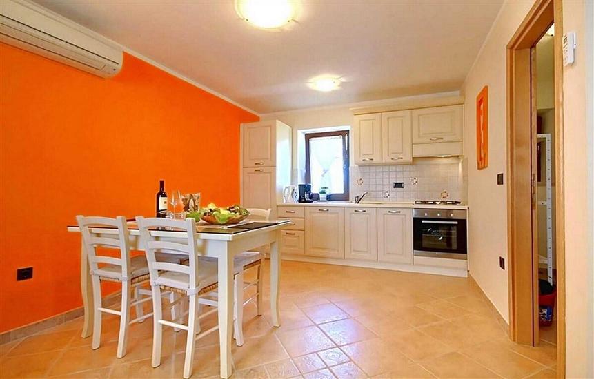 House K1, for 8 persons