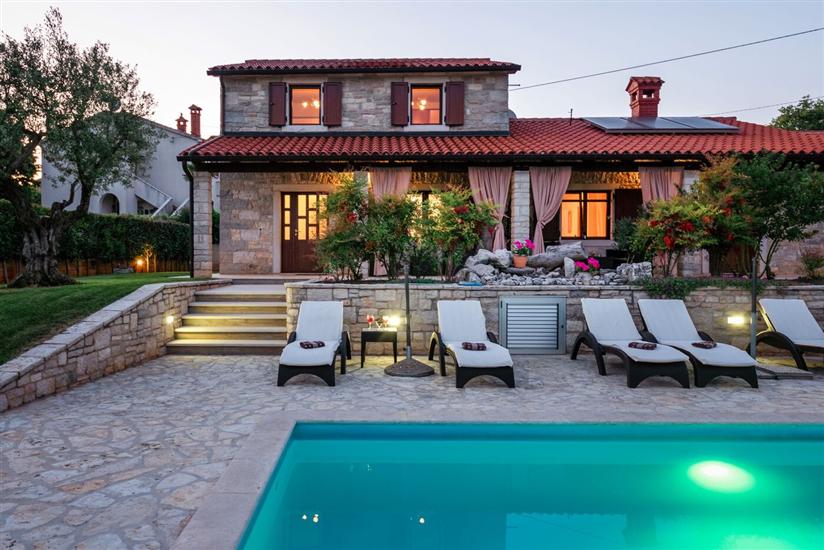 House K1, for 8 persons