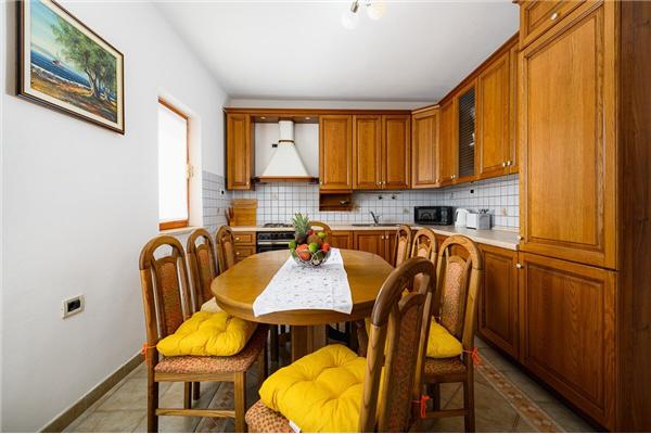 Apartment A1, for 7 persons