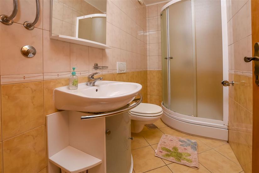 Apartman A2, na 6 osebe