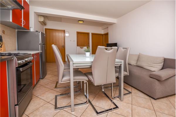Apartman A2, na 6 osebe