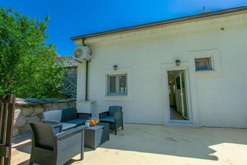 Apartment A2, for 5 persons