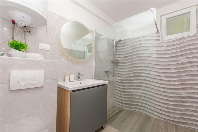 Apartment A2, for 5 persons