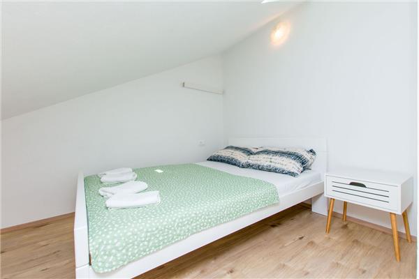 Apartment A2, for 5 persons